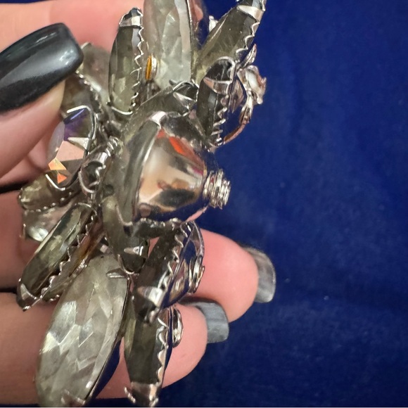 Vintage Large Cluster Clear AB Crystal Rhinestone Brooch Flower Silver Setting - Picture 6 of 9